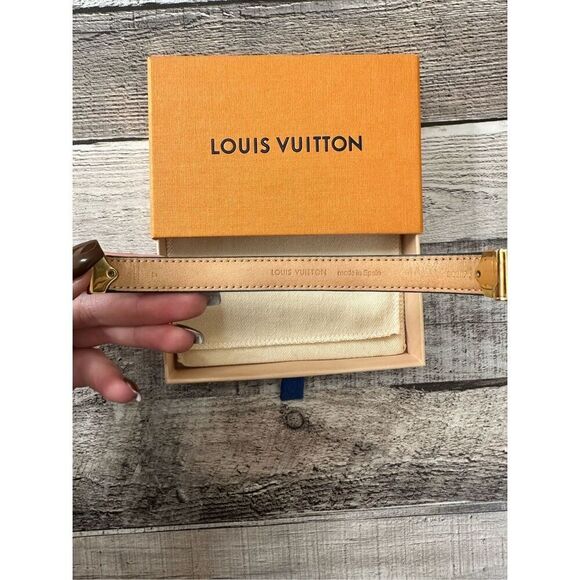 Authentic Louis Vuitton Monogram Nano Bracelet 17 - Picture 3 of 5